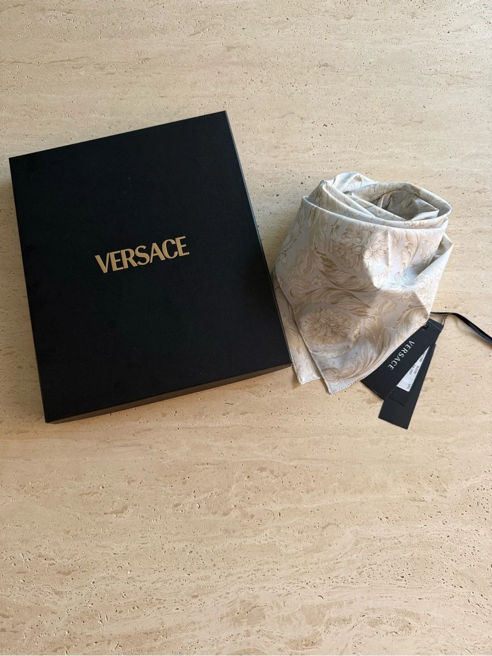 NWT Versace Barocco Print Cotton Blue Square Scarf Foulard Bandana Made in Italy